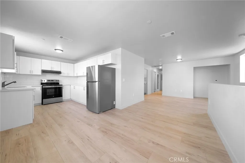 236 W 84th, Los Angeles, California 90003 home-pic-24
