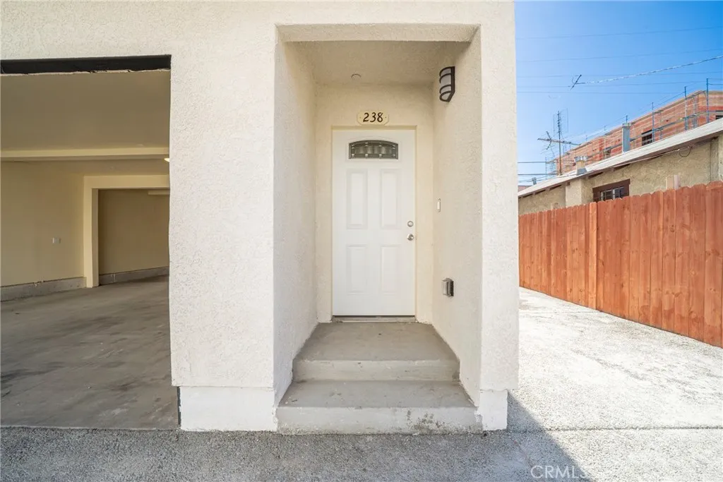 236 W 84th, Los Angeles, California 90003 home-pic-7