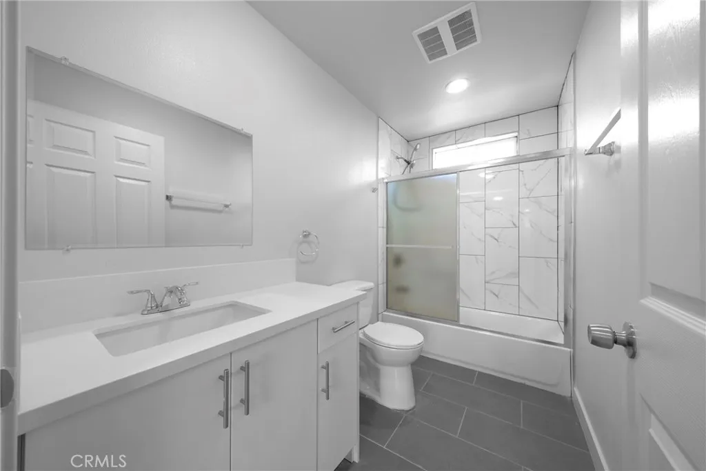 236 W 84th, Los Angeles, California 90003 home-pic-47