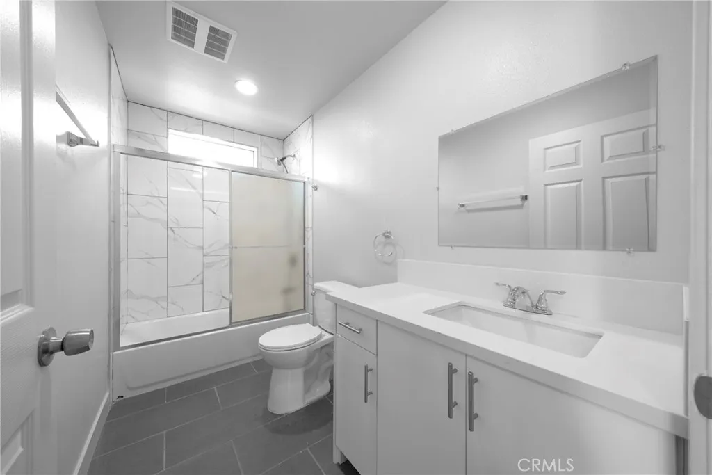 236 W 84th, Los Angeles, California 90003 home-pic-45