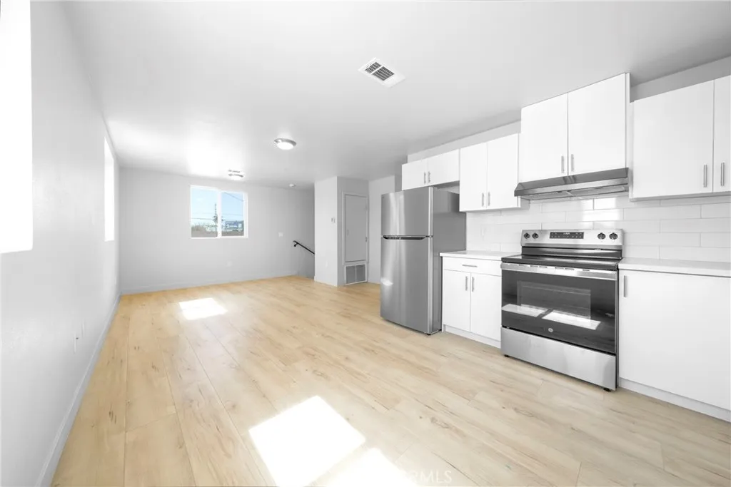 236 W 84th, Los Angeles, California 90003 home-pic-12