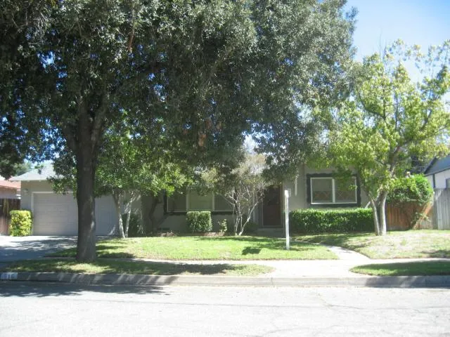 616 N Lincoln Street, Redlands, California 92374 home-pic-1