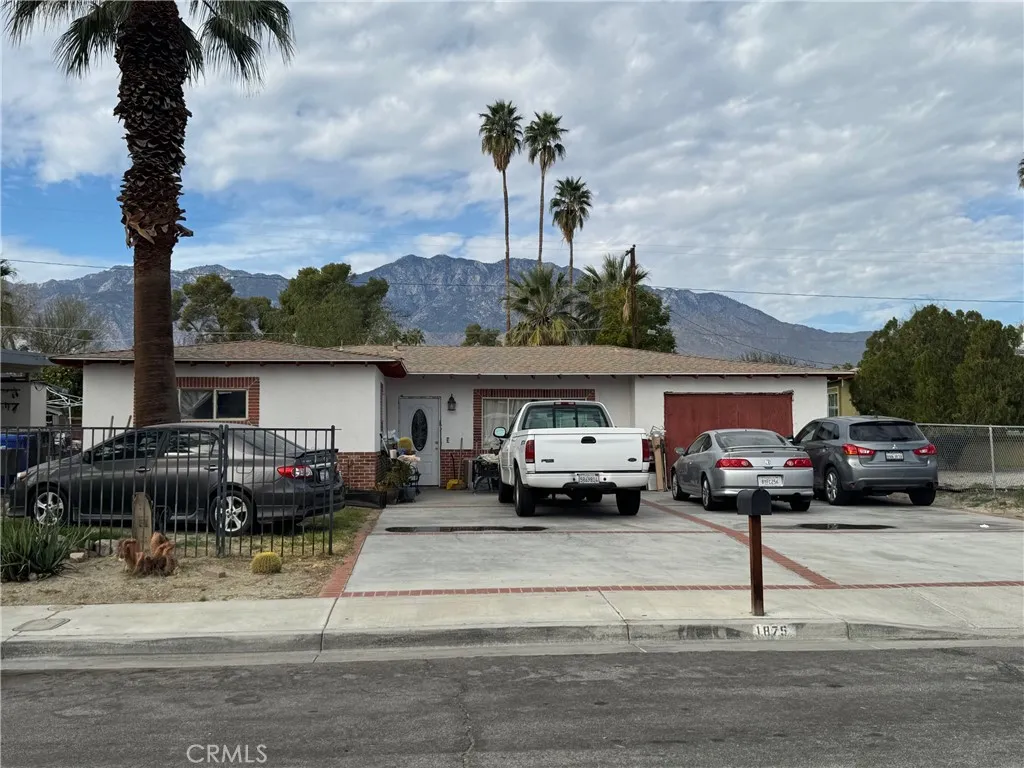 1875 Lawrence, Palm Springs, California 92264 home-pic-1