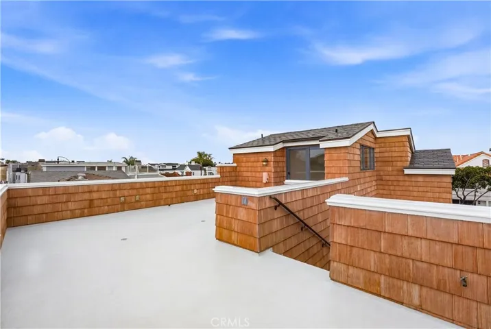 Rooftop Deck

