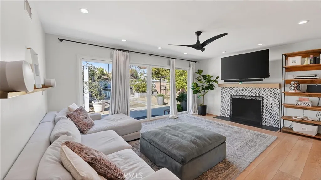 24221 Ankerton, Lake Forest, California 92630 home-pic-7