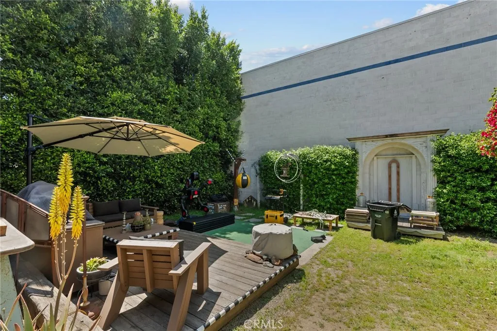 1137 N Madison, Los Angeles, California 90029 home-pic-4