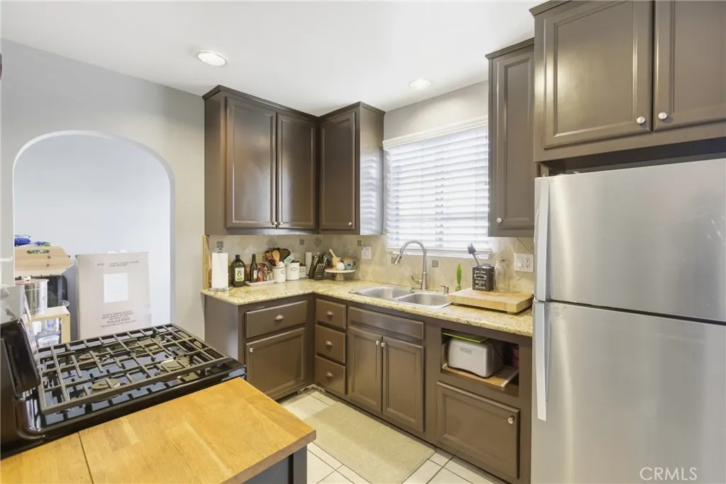 176 W Orange Grove, Pomona, California 91768 home-pic-13
