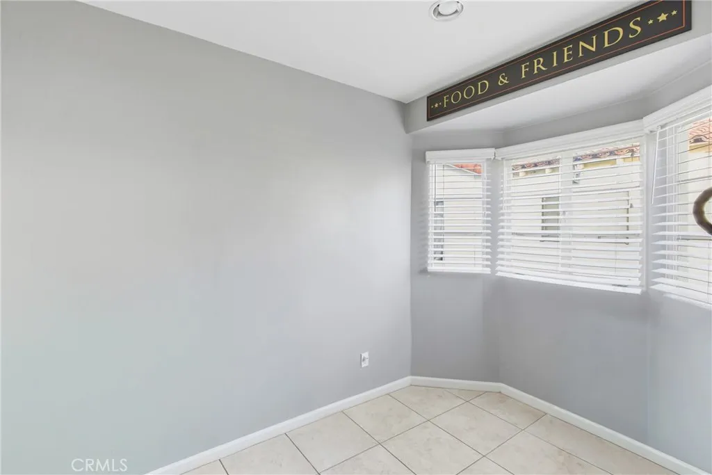 176 W Orange Grove, Pomona, California 91768 home-pic-15