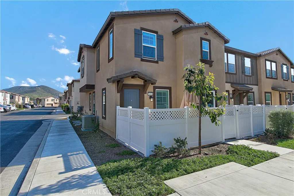 34495 Agave Drive 26111, Winchester, California 92596 home-pic-2