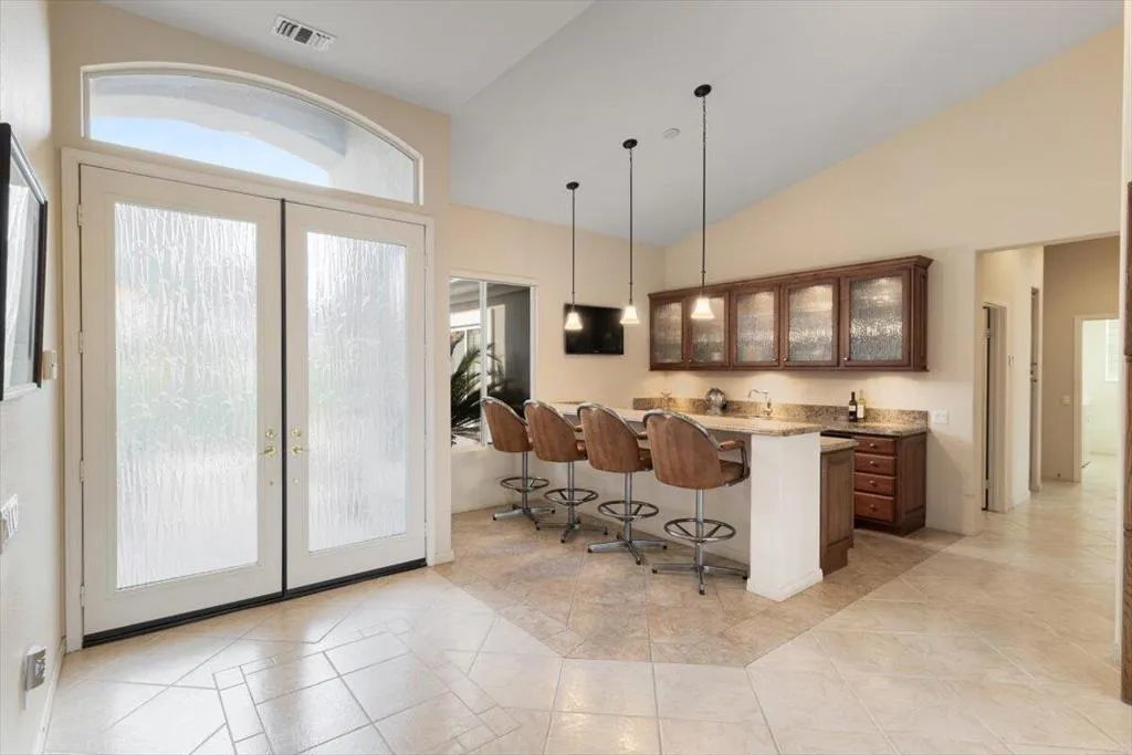 39262 Gainsborough Circle, Palm Desert, California 92211 home-pic-4