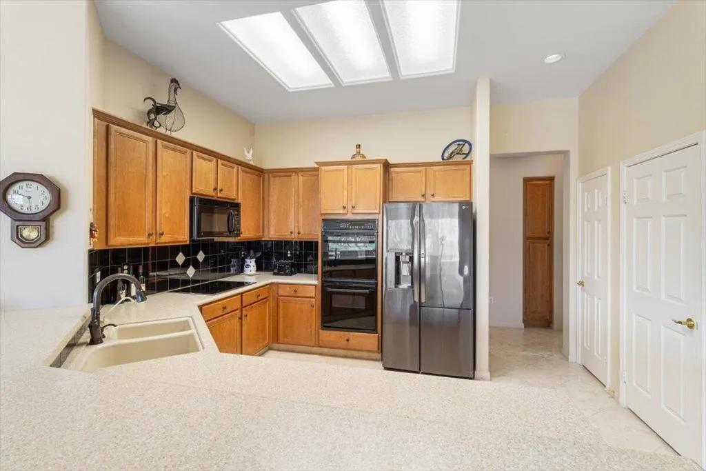 39262 Gainsborough Circle, Palm Desert, California 92211 home-pic-6