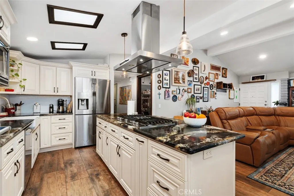 20292 Riverside, Newport Beach, California 92707 home-pic-18