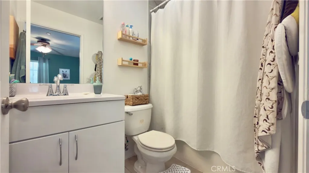 1075 N Maclay 14, San Fernando, California 91340 home-pic-16