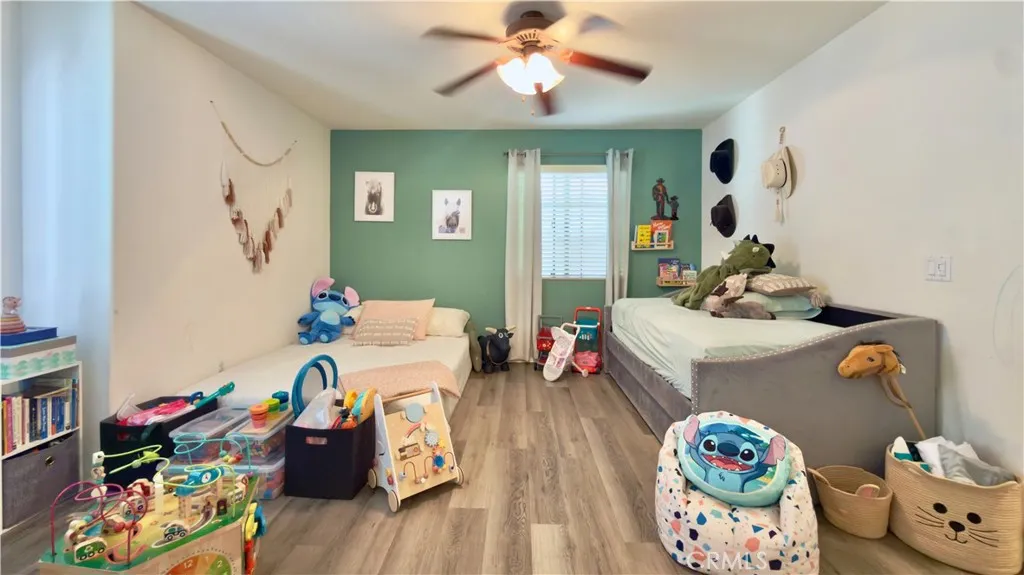 1075 N Maclay 14, San Fernando, California 91340 home-pic-15
