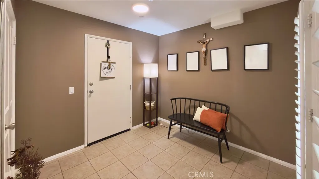 1075 N Maclay 14, San Fernando, California 91340 home-pic-4