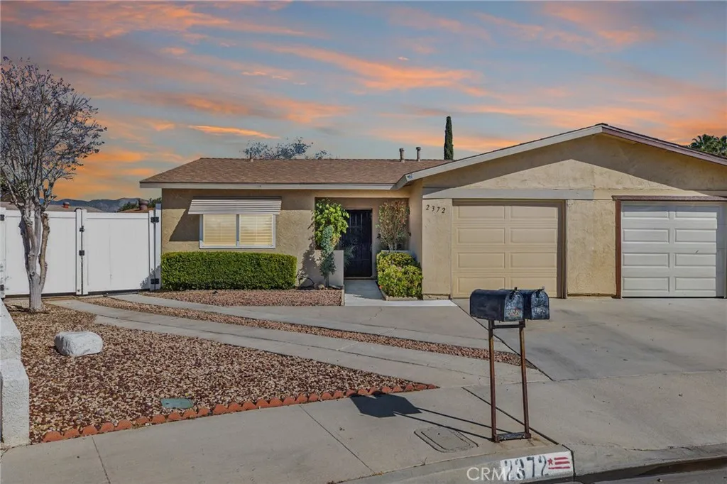 2372 Antigua Court, Hemet, California 92545 home-pic-1