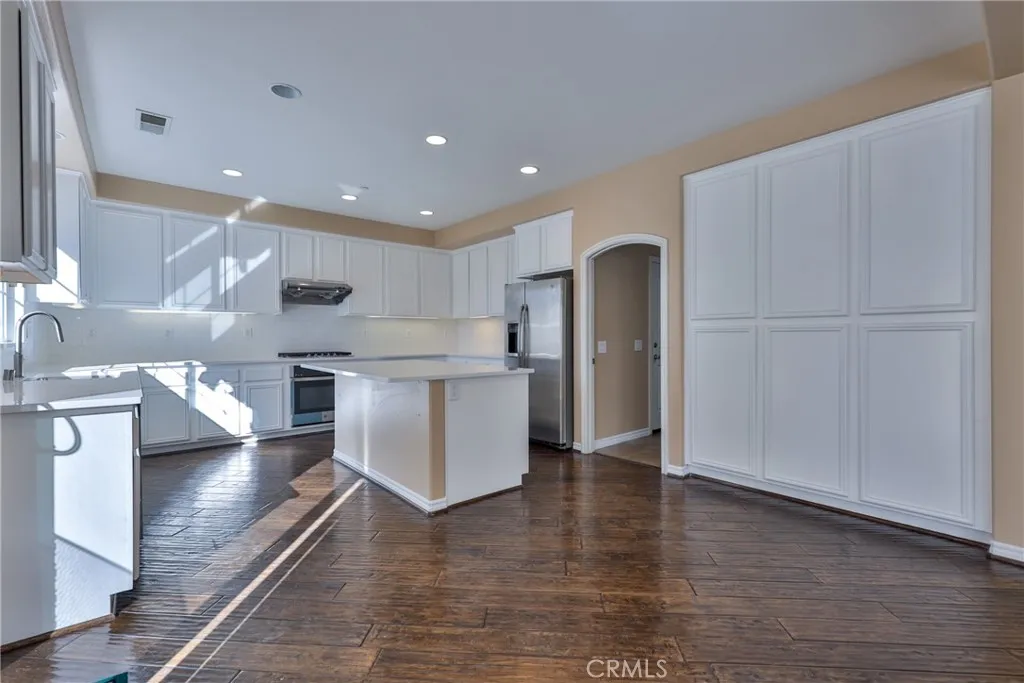 1230 Cantania Drive, Redlands, California 92374 home-pic-8