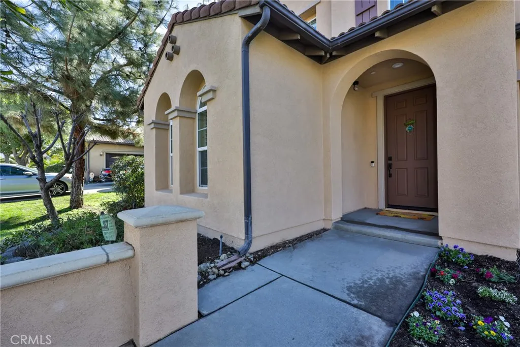 1230 Cantania Drive, Redlands, California 92374 home-pic-2