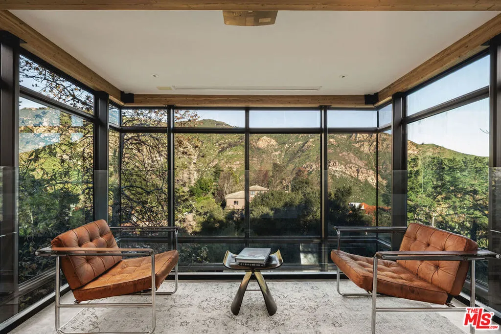 2315 Live Oak Meadows Road, Malibu, California 90265 home-pic-19