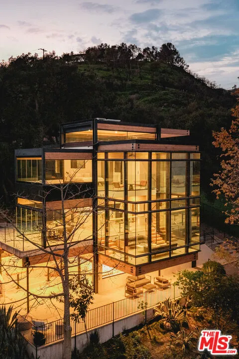 2315 Live Oak Meadows Road, Malibu, California 90265 home-pic-1