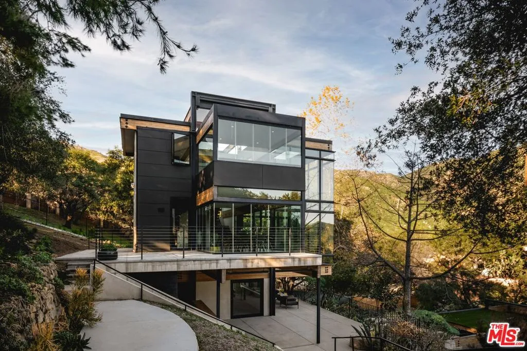 2315 Live Oak Meadows Road, Malibu, California 90265 home-pic-30