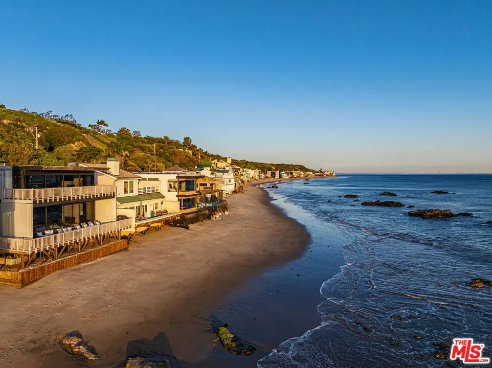 25002 Malibu Road, Malibu, California 90265 home-pic-1