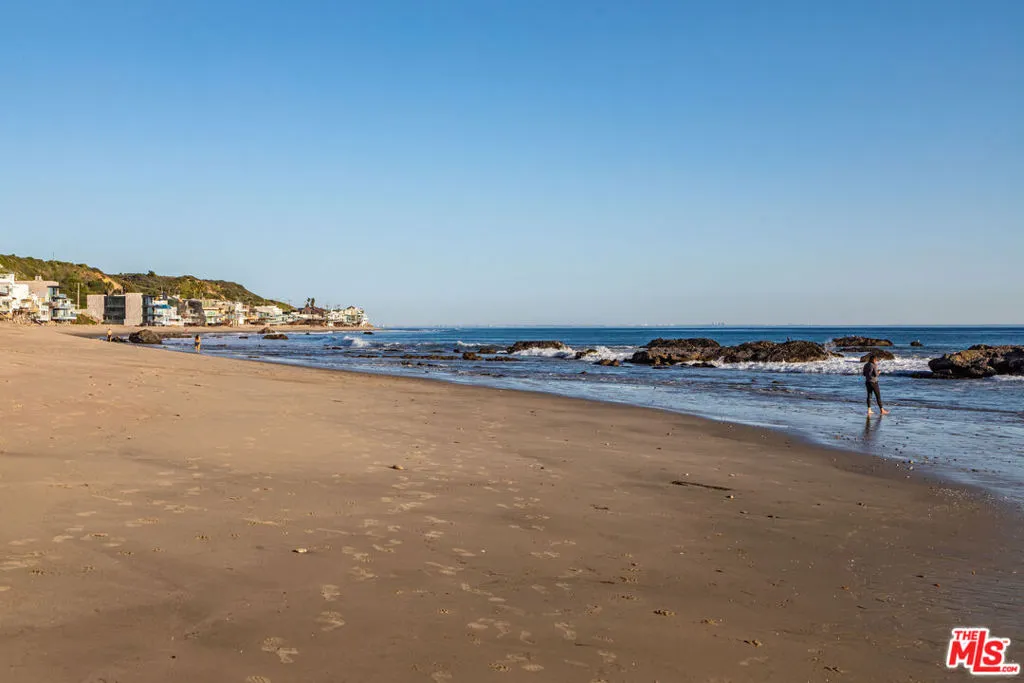 25002 Malibu Road, Malibu, California 90265 home-pic-10