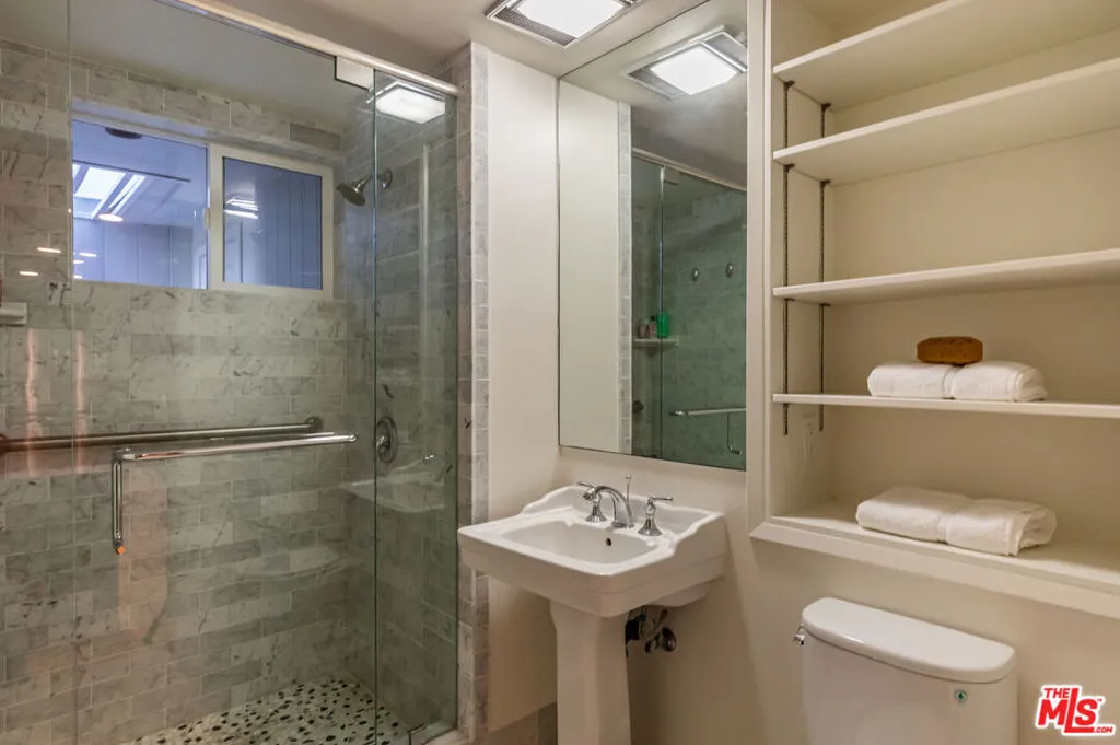 25002 Malibu Road, Malibu, California 90265 home-pic-43