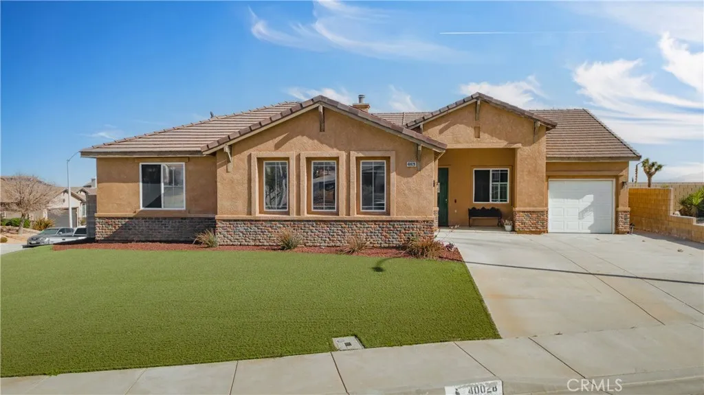 40028 Aliso Court, Palmdale, California 93551 home-pic-1