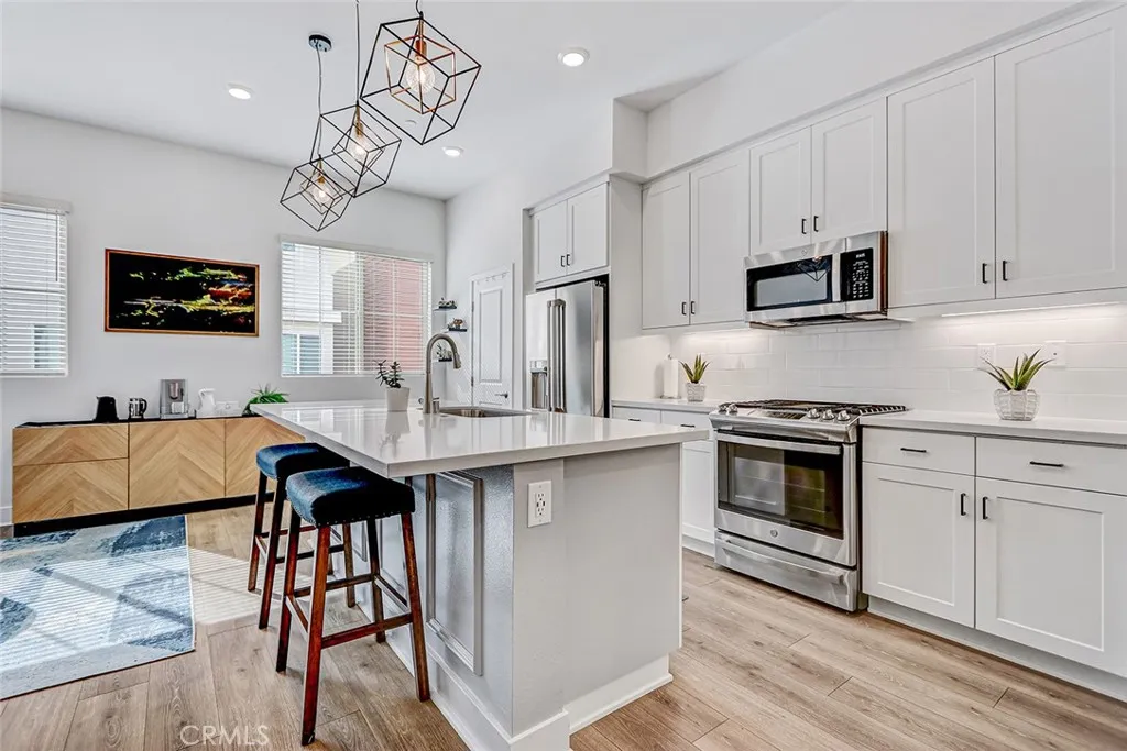 1669 Yorktown, San Pedro, California 90732 home-pic-10