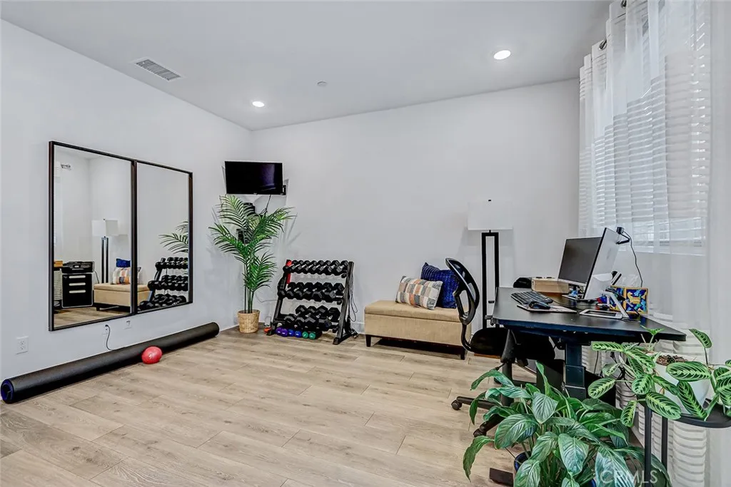 1669 Yorktown, San Pedro, California 90732 home-pic-3