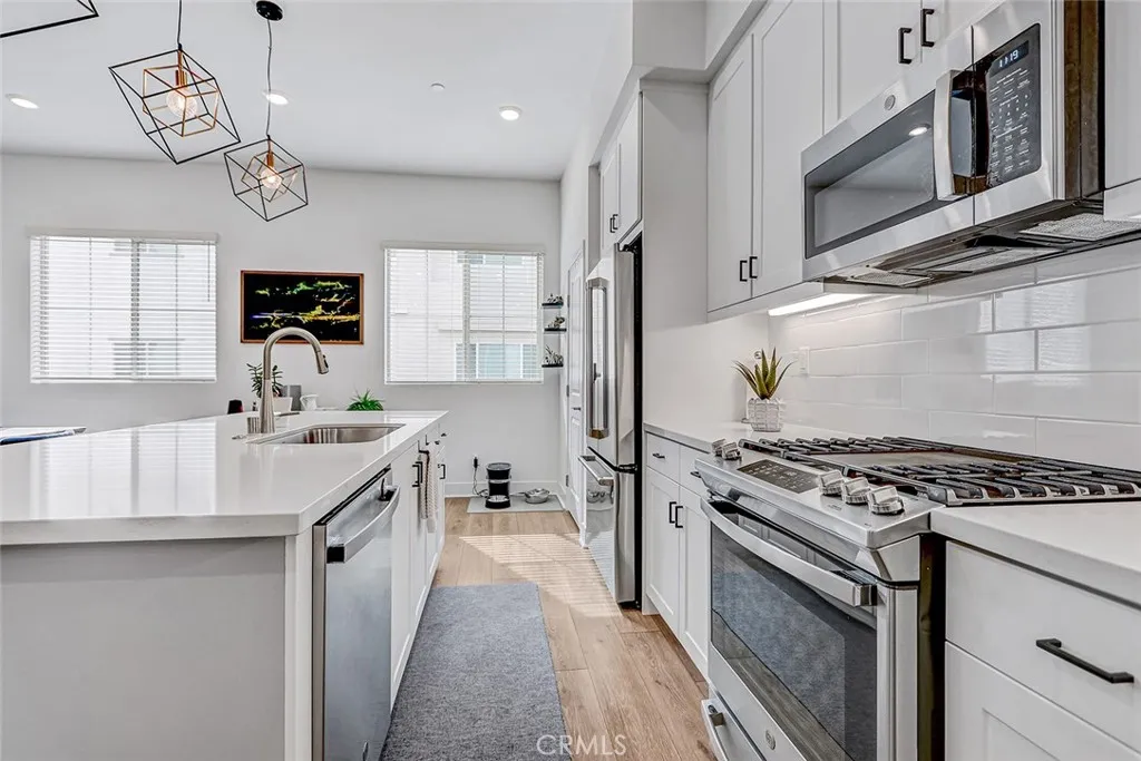 1669 Yorktown, San Pedro, California 90732 home-pic-8