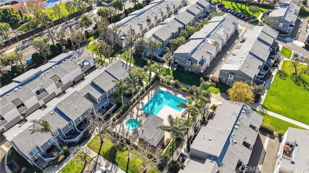 2600 W Segerstrom Avenue D, Santa Ana, California 92704 home-pic-34