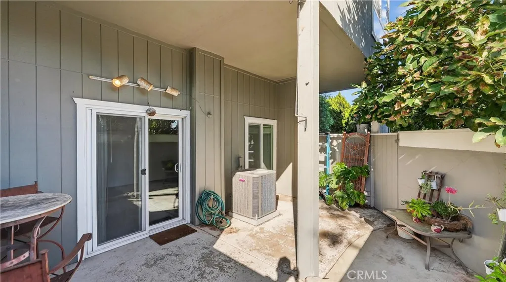 2600 W Segerstrom Avenue D, Santa Ana, California 92704 home-pic-33
