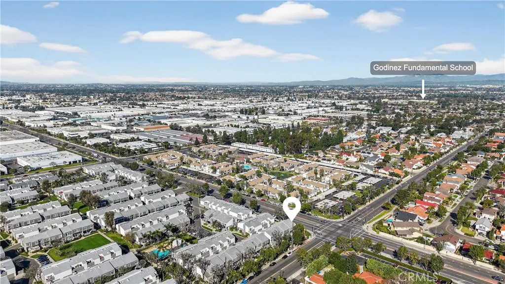 2600 W Segerstrom Avenue D, Santa Ana, California 92704 home-pic-37