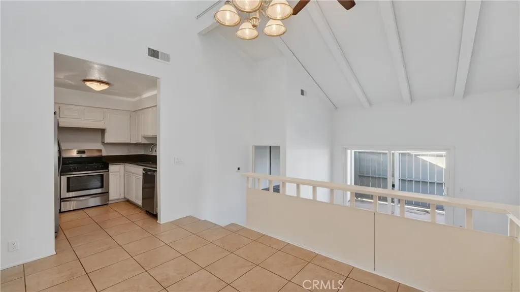 2600 W Segerstrom Avenue D, Santa Ana, California 92704 home-pic-10
