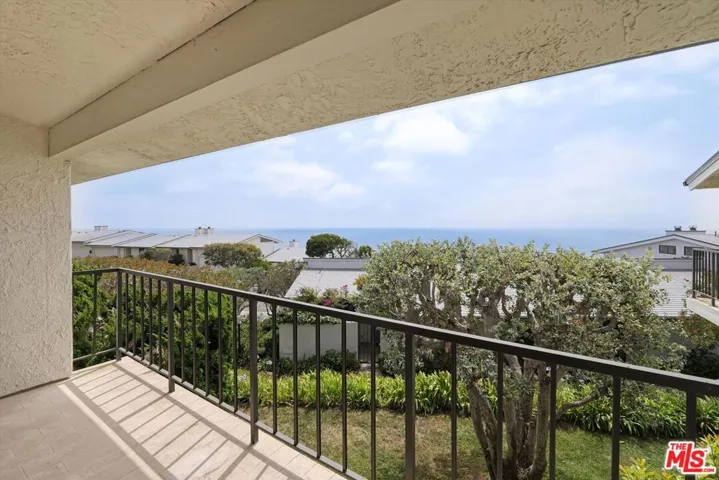OCEAN VIEW BALCONY OFF KITCHEN