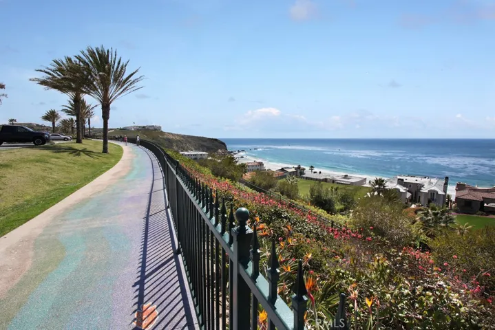 WALKWAY TO STRANDS BEACH