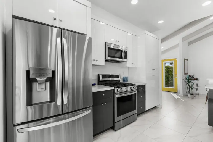 1022 E El Escudero-17