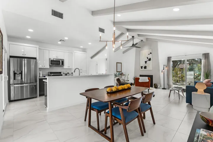 1022 E El Escudero-19