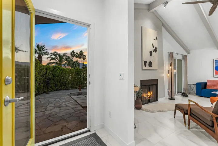 33-1022 E El Escudero-34