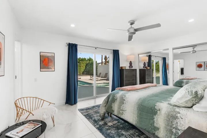 1022 E El Escudero-21