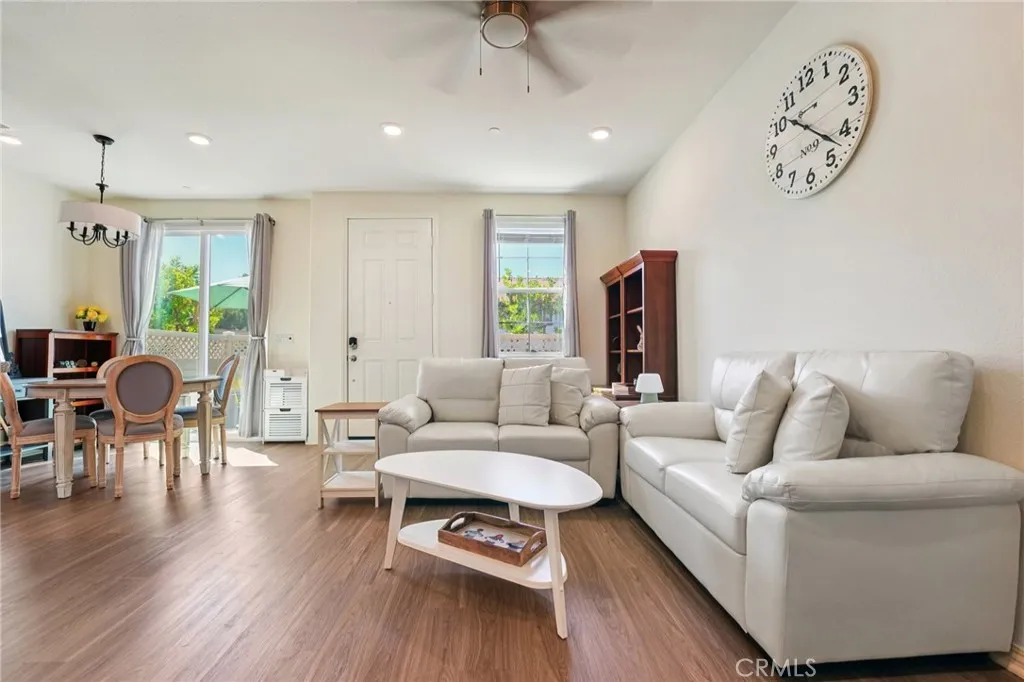 24140 Tuscany Avenue 2304, Murrieta, California 92562 home-pic-4