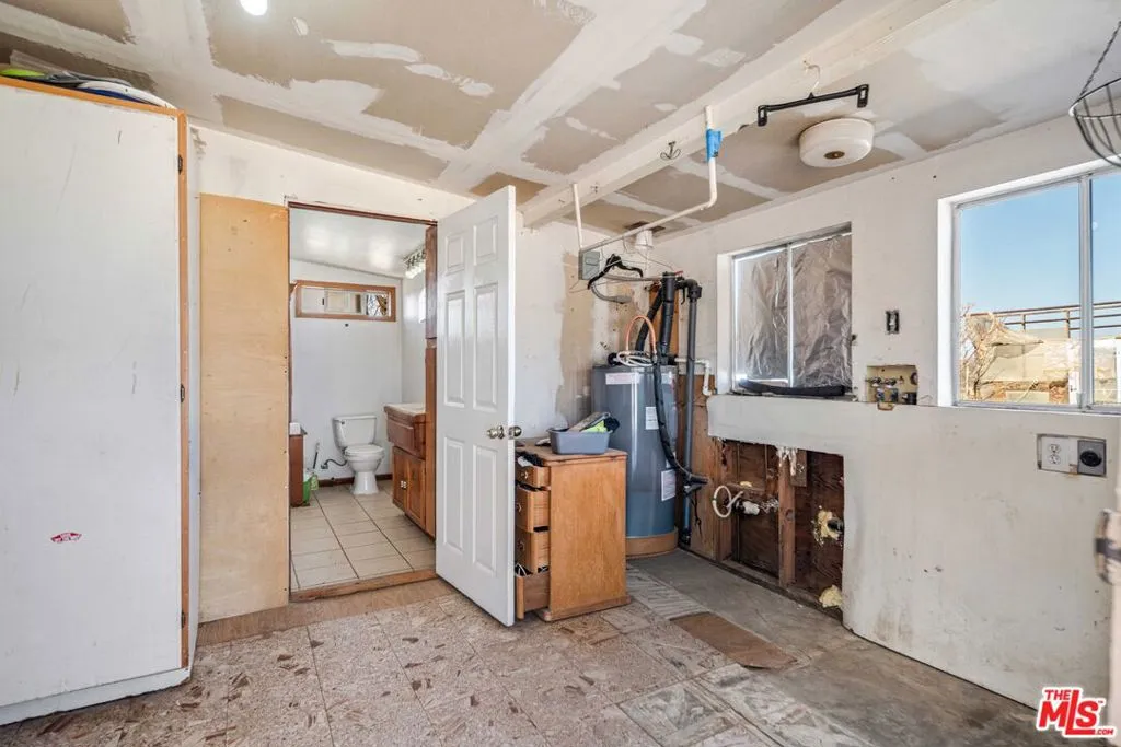 45611 250th Street, Lancaster, California 93535 home-pic-13