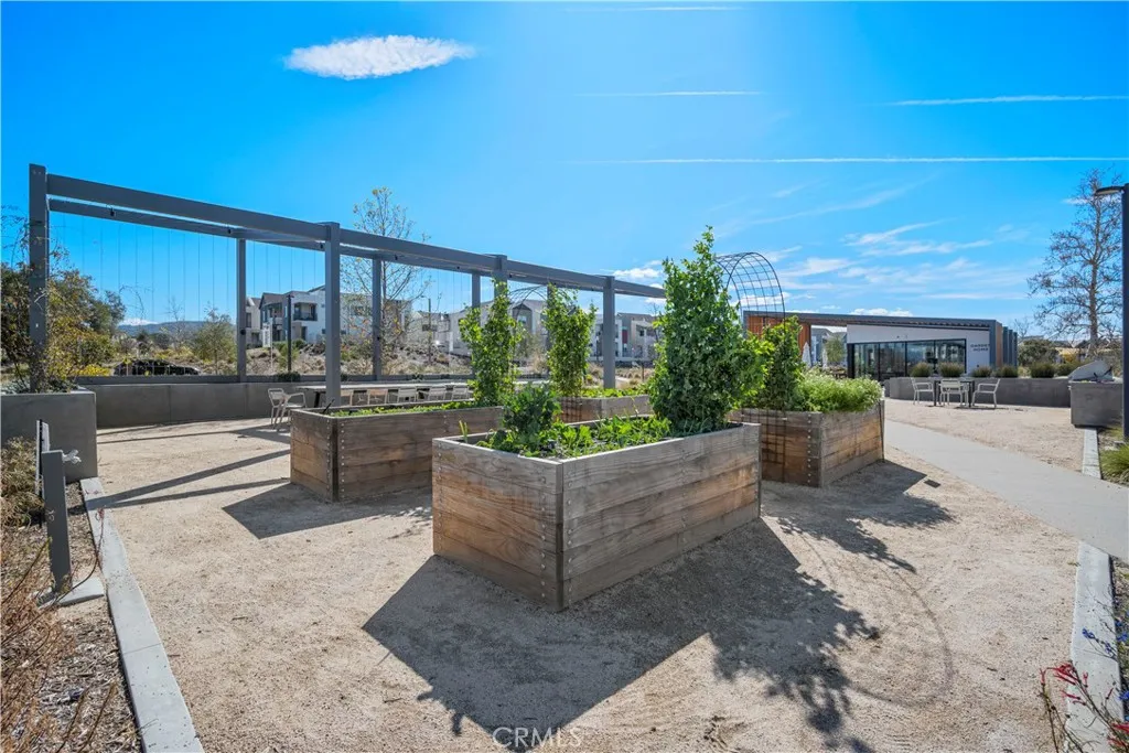 27422 Pioneer Court, Valencia, California 91381 home-pic-50