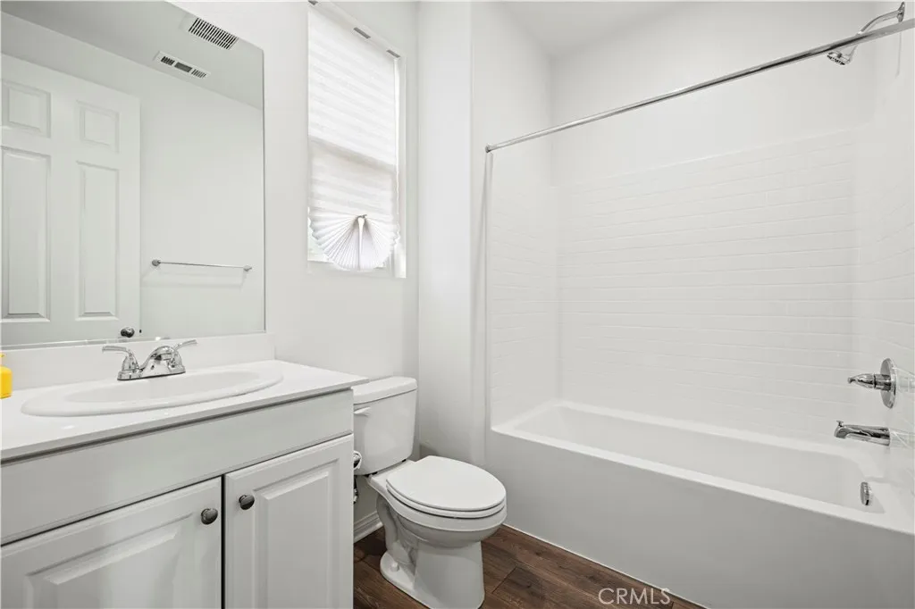 27422 Pioneer Court, Valencia, California 91381 home-pic-23