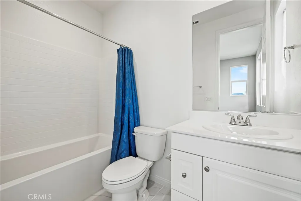 27422 Pioneer Court, Valencia, California 91381 home-pic-30