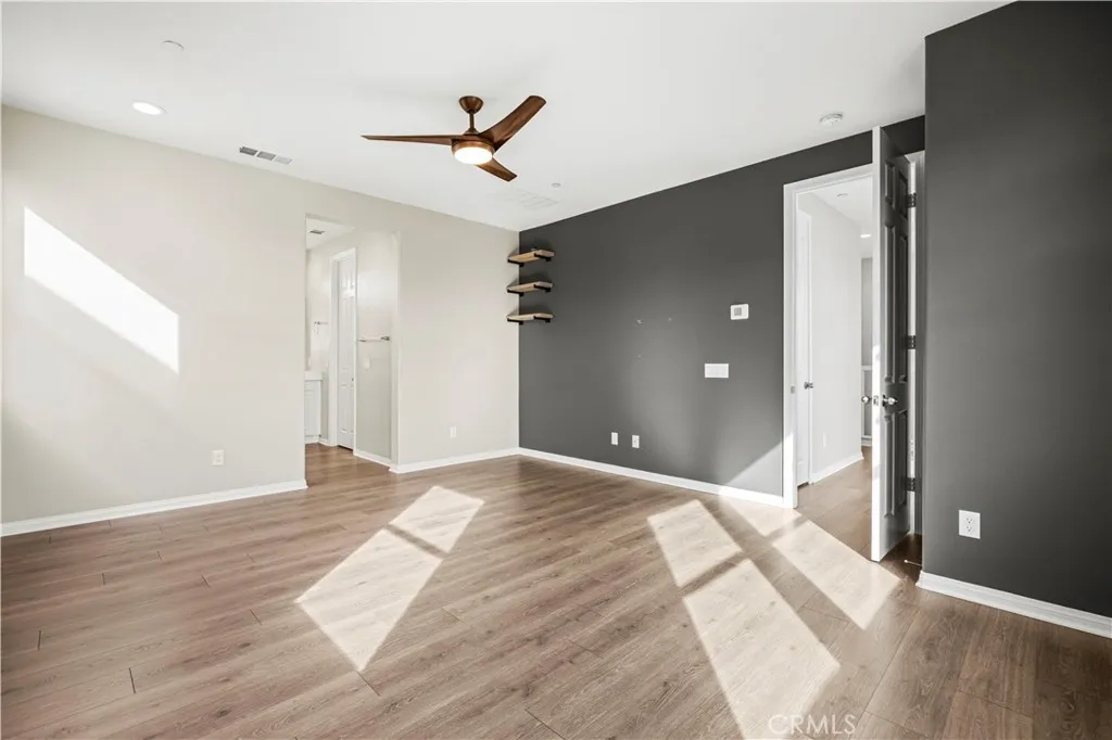27422 Pioneer Court, Valencia, California 91381 home-pic-35