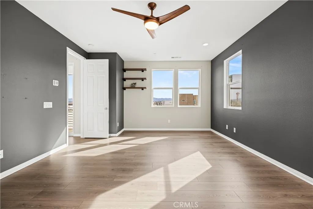 27422 Pioneer Court, Valencia, California 91381 home-pic-37
