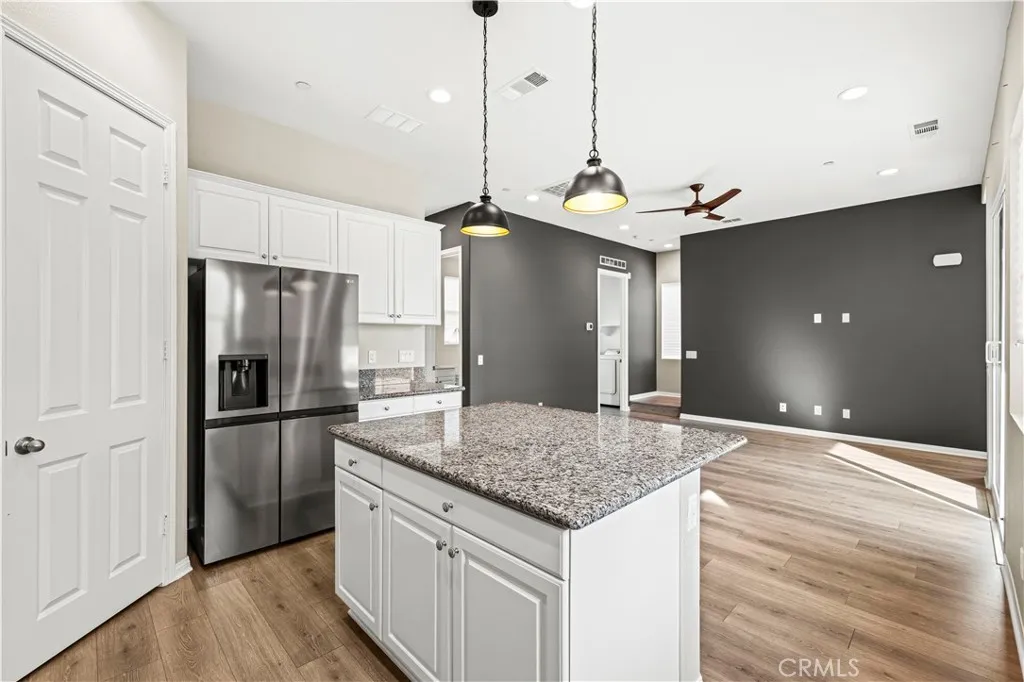 27422 Pioneer Court, Valencia, California 91381 home-pic-16